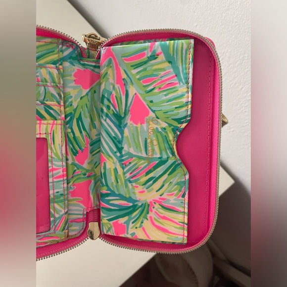 Lilly Pulitzer Wristlet - Picture 5 of 7